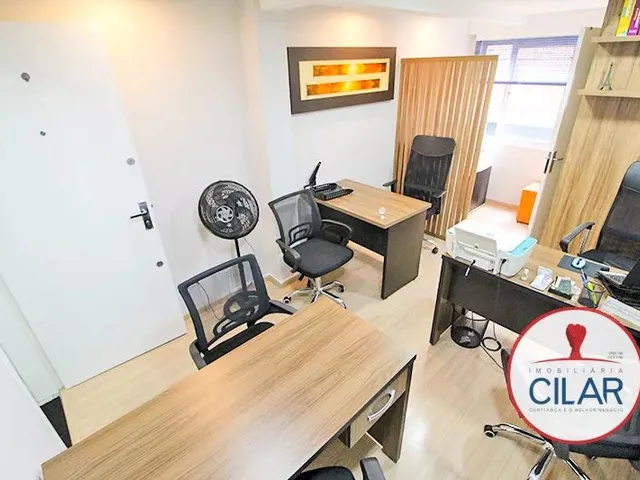 Sala à venda, no bairro Água Verde em Curitiba