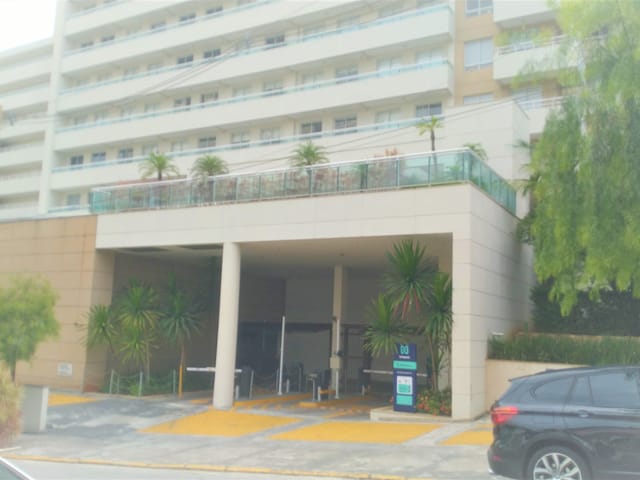 Foto do Sala - SALA À VENDA, 47M² COM 1 VAGA, AR CONDICIONADO, 1 LAVABO, TETO COM SANCA E ILUMINAÇÃO EMBUTIDA, PERSIANA E SACADA - SÃO PAULO | Lares e Andares Imóveis