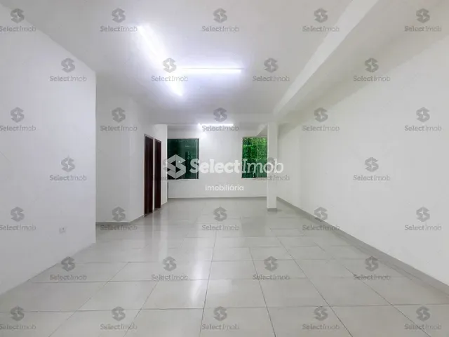 Sala com 53m², para alugar, no bairro Jardim Zaira em Mauá
