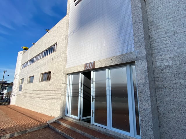 Locação - Sala Comercial, 250m², Estacionamento Privativo, 2 banheiros, Rua Balduíno Taques - Estrela, Ponta Grossa.