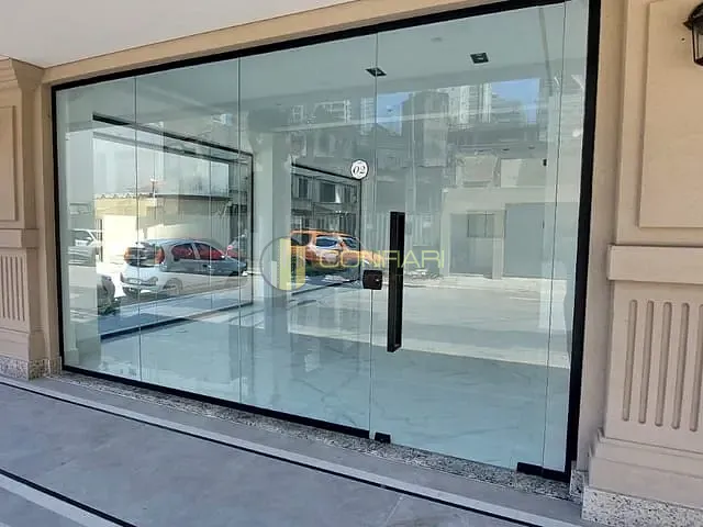 Sala para alugar, no bairro Centro em Itapema