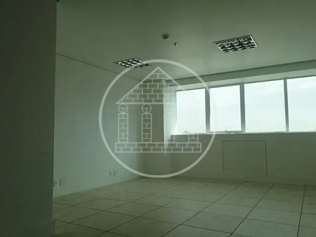 Sala com 41m², à venda, no bairro Portal do Morumbi em São Paulo