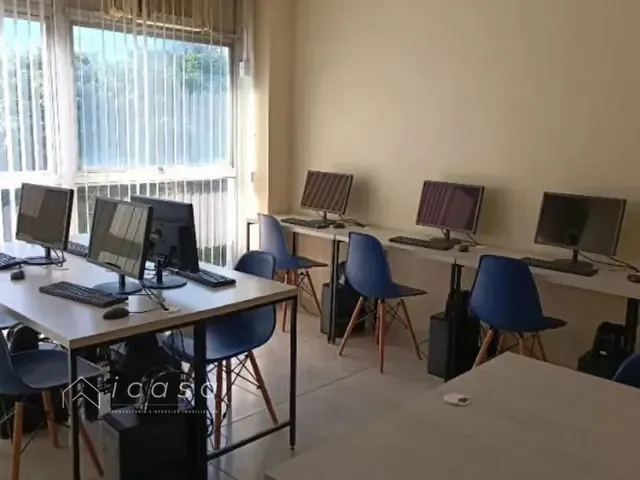 Sala à venda ou para alugar, no bairro Jardim São Dimas em São José dos Campos