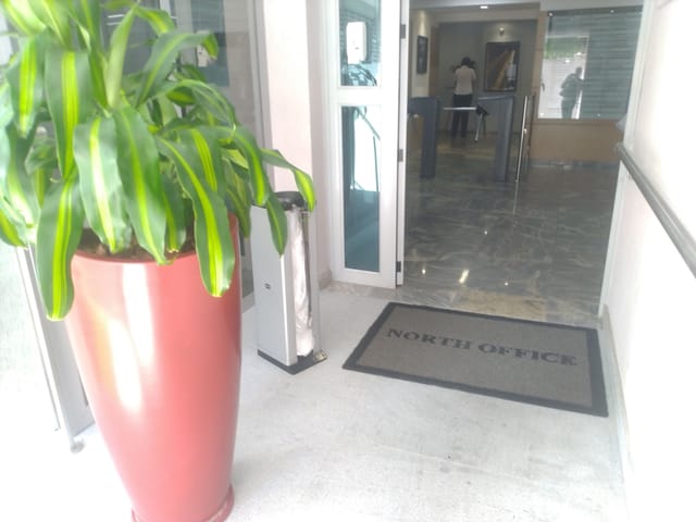 Foto do Sala - SALA À VENDA, COM 35M² 2 LAVABOS, 14º ANDAR COM EXCELENTE VISTA E PRÓXIMO AO METRÔ SANTANA, 1 VG E SERVIÇO DE VALET PARA CLIENTES. SÃO PAULO, SP | Lares e Andares Imóveis