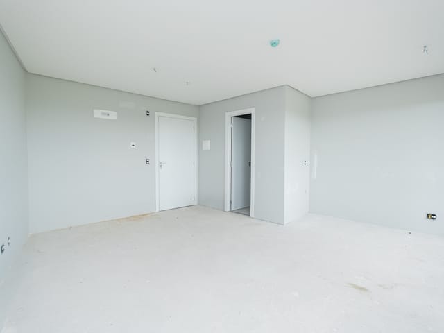 Sala com 40m², à venda, no bairro São Gonçalo em Pelotas