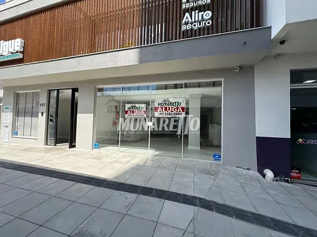 Sala com 120m², para alugar, no bairro Centro em Concórdia