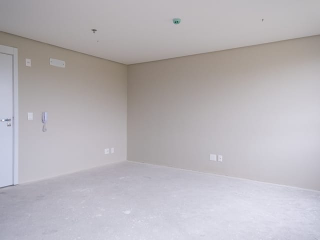 Sala à venda ou para alugar, no bairro São Gonçalo em Pelotas