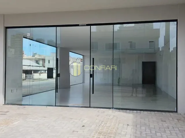 Sala para alugar, no bairro Pereque em Porto Belo