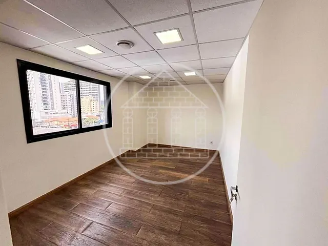 Sala com 105m², para alugar, no bairro Butantã em São Paulo