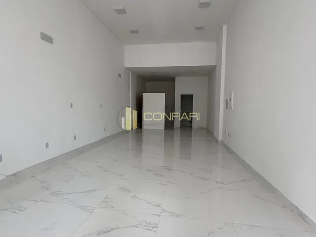 Sala para alugar, no bairro Centro em Itapema