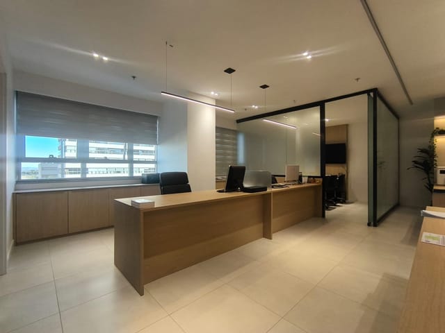 Sala para alugar, no bairro Gleba Palhano em Londrina