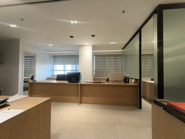 Sala para alugar, no bairro Gleba Palhano em Londrina