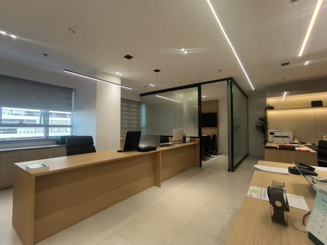 Sala para alugar, no bairro Gleba Palhano em Londrina
