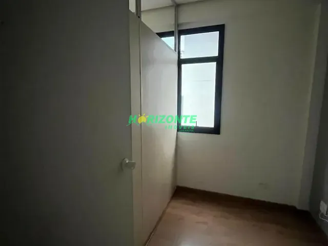 Sala com 32m², à venda, no bairro Jardim Aquarius em São José dos Campos