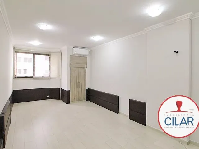 Sala à venda, no bairro Centro em Curitiba