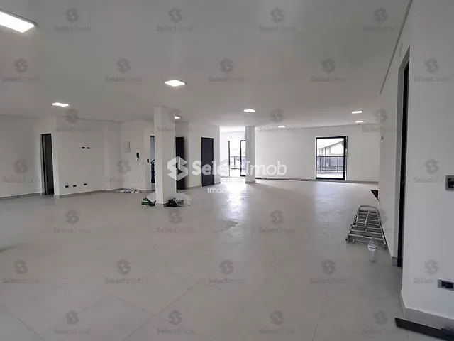 Sala com 200m², para alugar, no bairro Matriz em Mauá