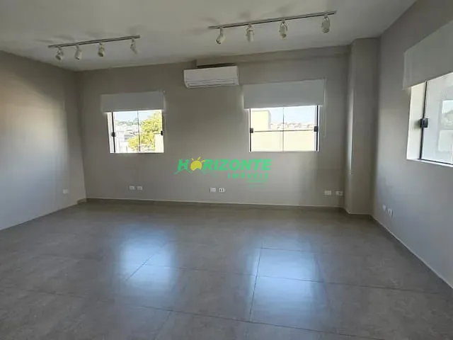 Sala com 64m², para alugar, no bairro Urbanova em São José dos Campos