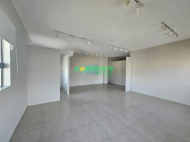 Sala com 64m², para alugar, no bairro Urbanova em São José dos Campos
