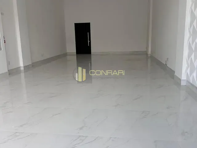 Sala para alugar, no bairro Perequê em Porto Belo