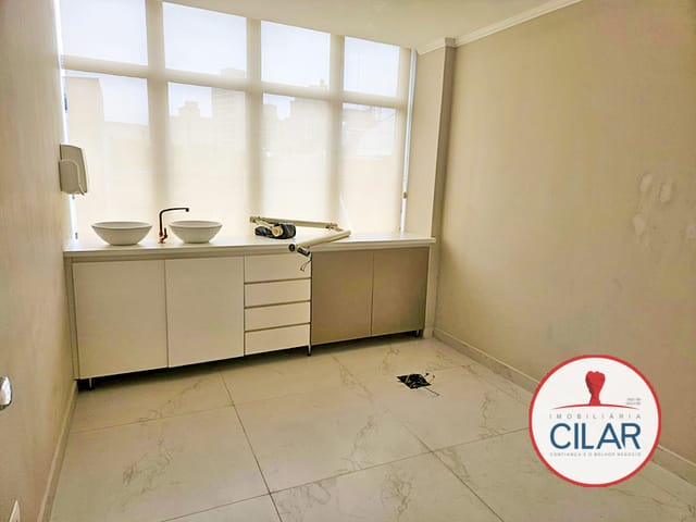 Sala à venda, no bairro Centro em Curitiba