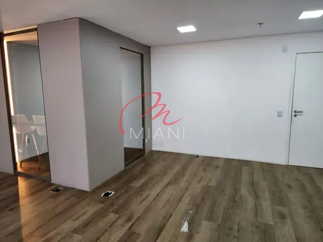 Sala à venda, no bairro Vila Yara em Osasco
