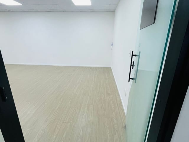 Sala para alugar, no bairro Jardim do Lago em Londrina