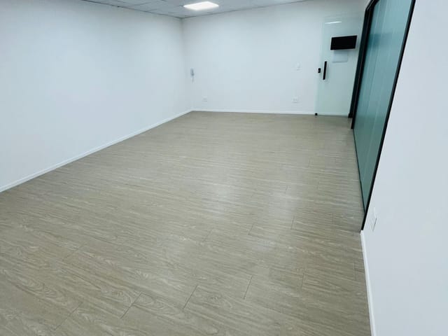Sala para alugar, no bairro Jardim do Lago em Londrina