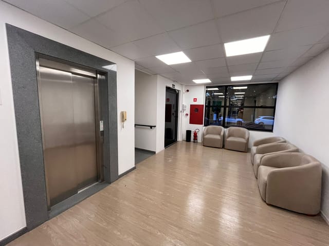 Sala para alugar, no bairro Gleba Palhano em Londrina