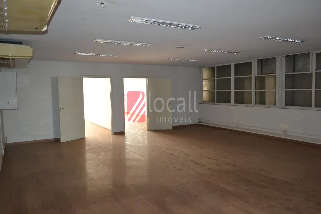 Conjunto Comercial / Sala  para aluguel, 224m² — foto 1 de 19