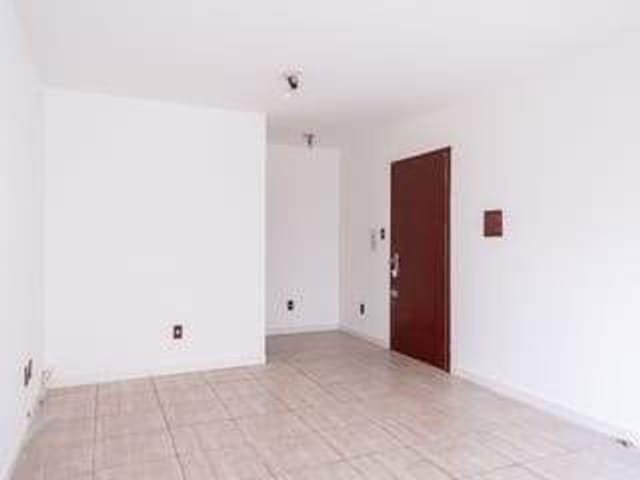 Sala com 37m², para alugar, no bairro Centro em Pelotas