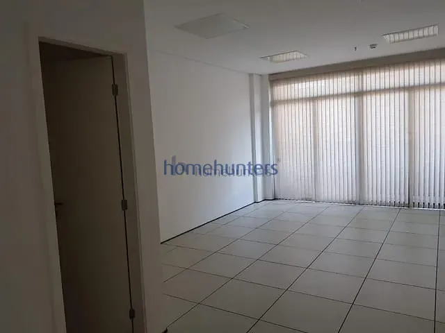 Sala com 33m², para alugar, no bairro Jardim Eulina em Campinas