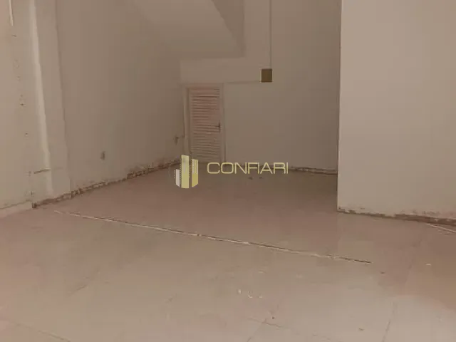 Sala para alugar, no bairro Morretes em Itapema