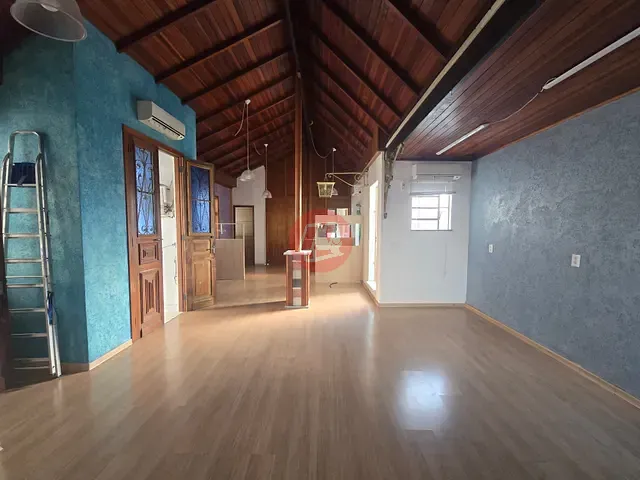 Sala com 110m², para alugar, no bairro Santana em Porto Alegre