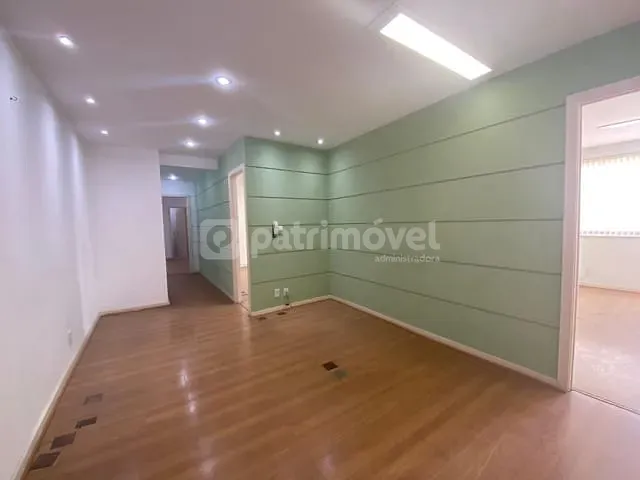 Sala com 95m², para alugar, no bairro Centro em Rio de Janeiro