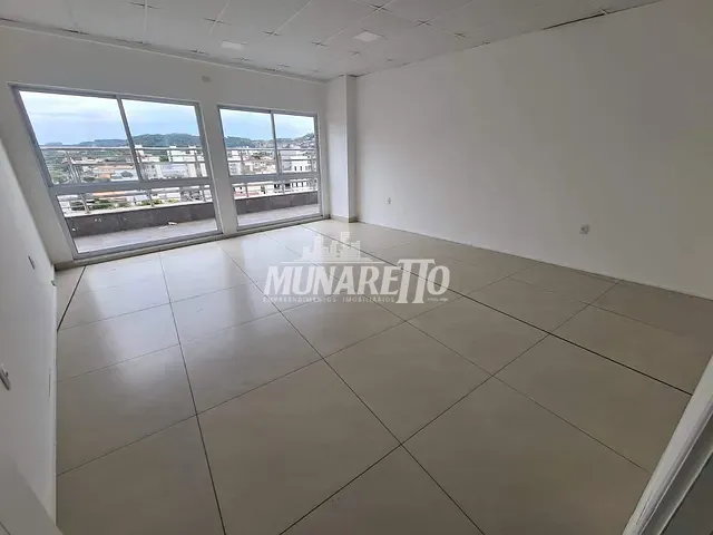 Sala com 1022m², para alugar, no bairro Centro em Concórdia