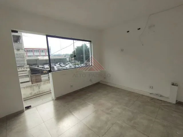 Sala com 120m², para alugar, no bairro Vila Assis Brasil em Mauá