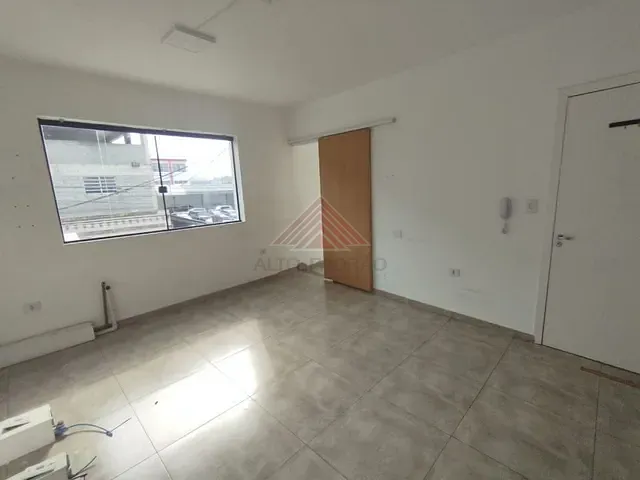 Sala com 120m², para alugar, no bairro Vila Assis Brasil em Mauá