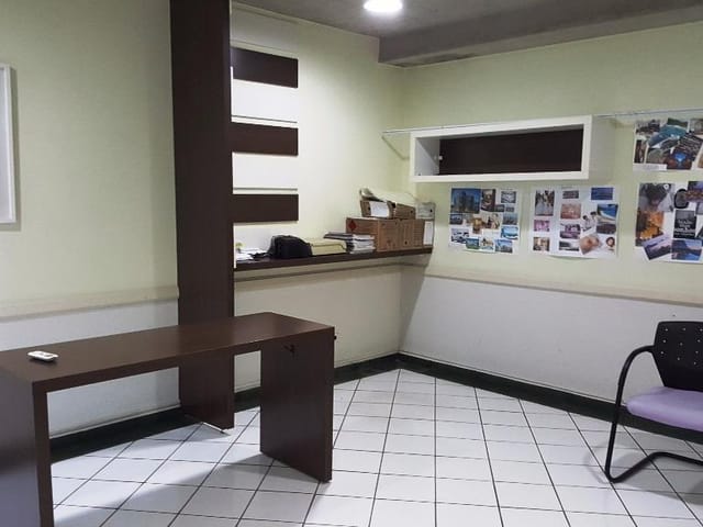 Foto do Sala - Sala comercial para locação em clínica - com 34m2 - wc privativo - toda em piso cerâmico - mobiliada | Ary Proenca Negócios Imobiliários Ltda