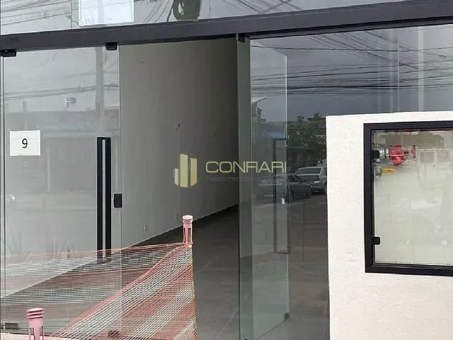 Sala para alugar, no bairro Pereque em Porto Belo
