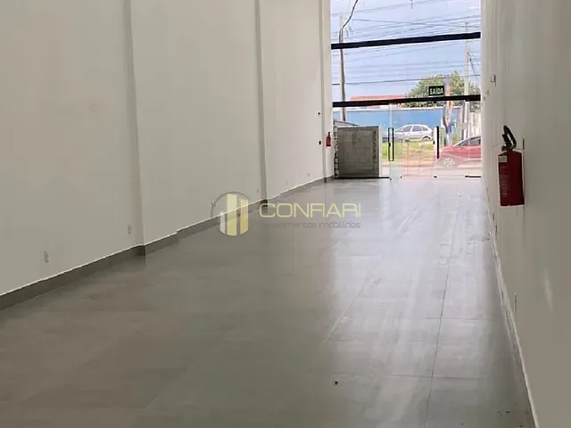 Sala para alugar, no bairro Pereque em Porto Belo