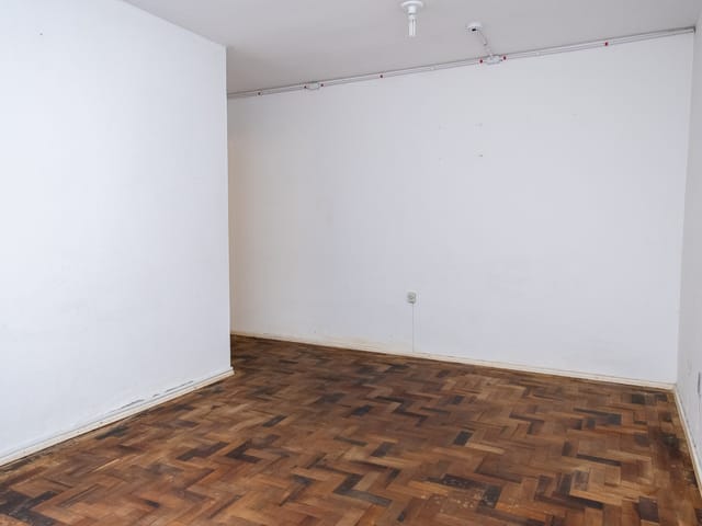 Sala com 37m², para alugar, no bairro Centro em Pelotas