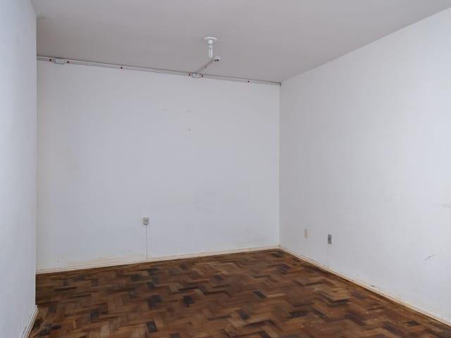 Sala com 37m², para alugar, no bairro Centro em Pelotas