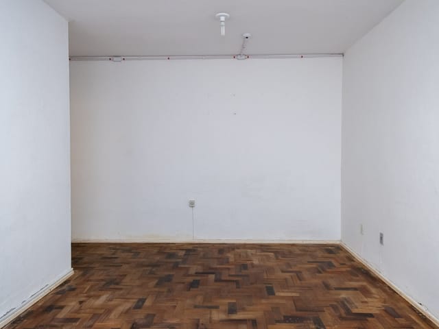 Sala com 37m², para alugar, no bairro Centro em Pelotas