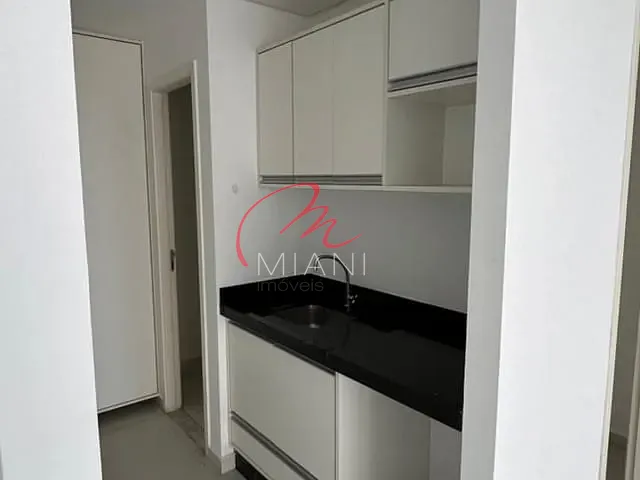 Sala à venda ou para alugar, no bairro Vila Leopoldina em São Paulo