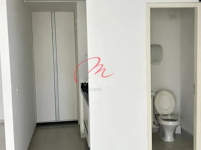 Sala à venda ou para alugar, no bairro Vila Leopoldina em São Paulo