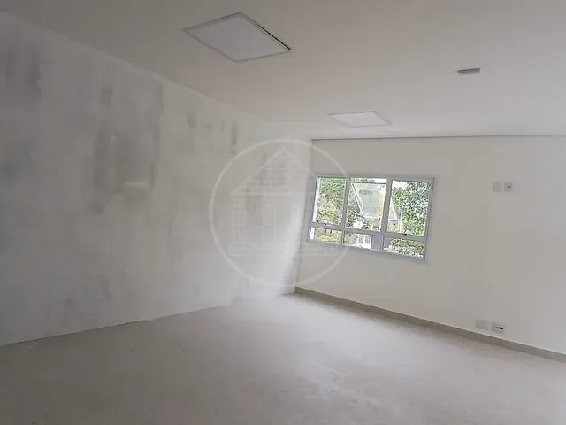 Sala com 30m², para alugar, no bairro Jardim Marajoara em São Paulo