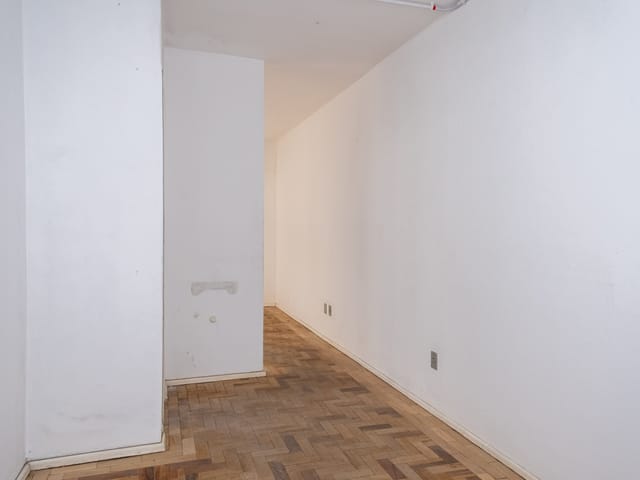 Sala com 37m², para alugar, no bairro Centro em Pelotas