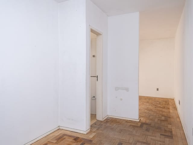 Sala com 37m², para alugar, no bairro Centro em Pelotas