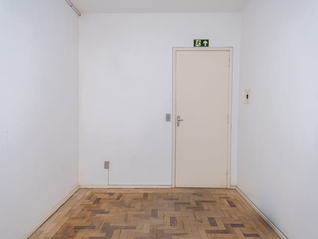 Sala com 37m², para alugar, no bairro Centro em Pelotas