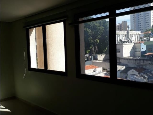 Sala com 32m², para alugar, no bairro Penha de França em São Paulo